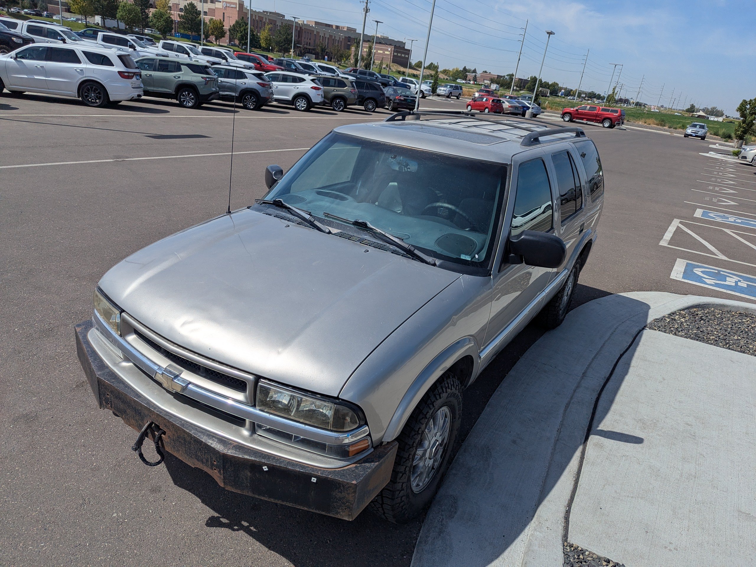 Used 2001 GMC Jimmy SLT w/ SLT Luxury Equipment Group AWD/4WD image 8