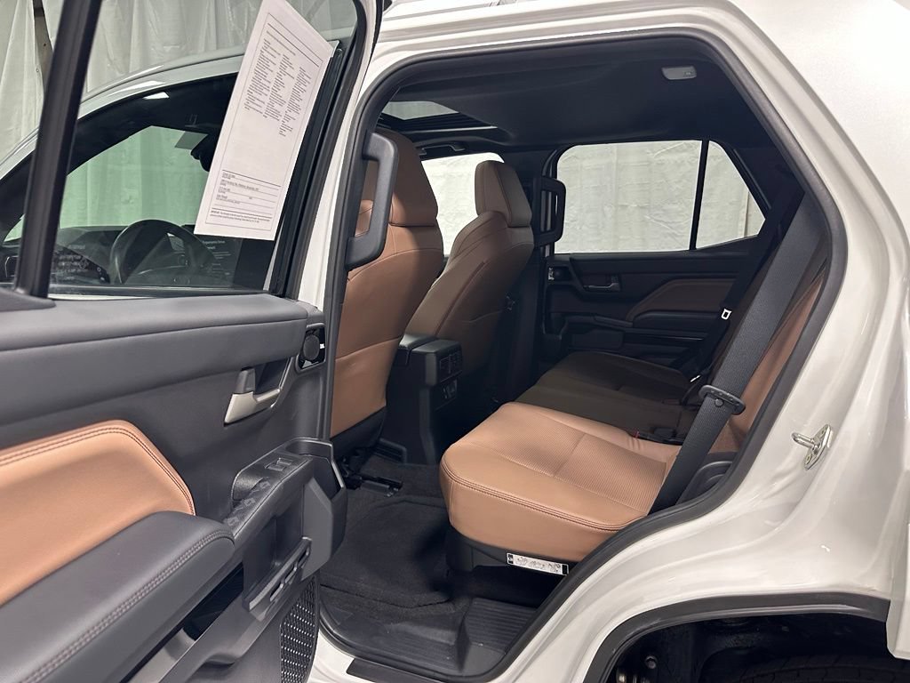 Used 2025 Toyota 4Runner Limited AWD/4WD image 42