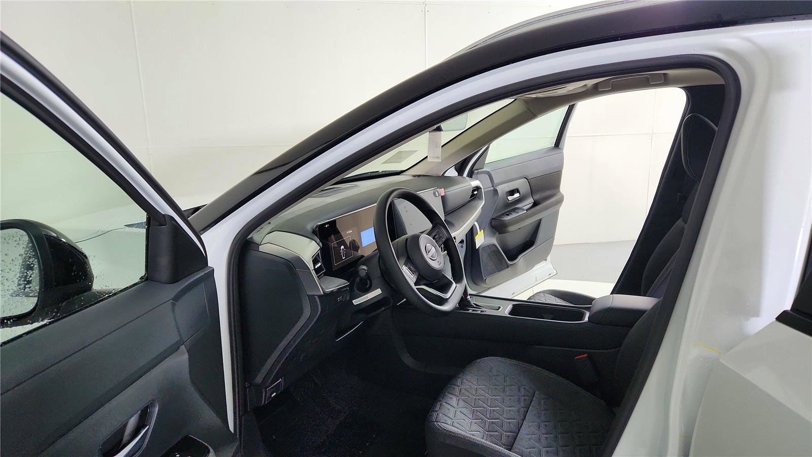 New 2026 Nissan Kicks SV w/ SV Premium Package image 15