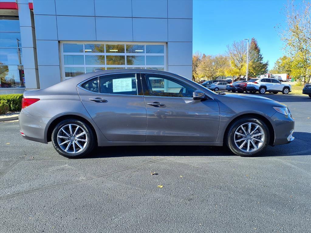 Used 2020 Acura TLX image 2