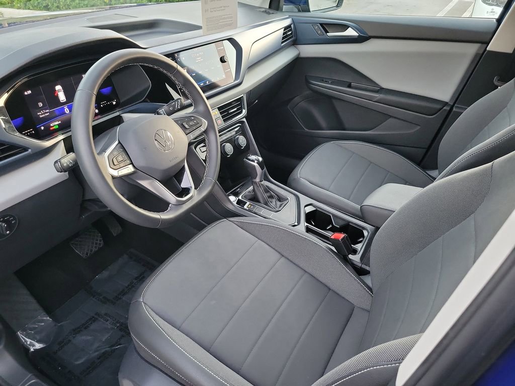 Certified 2023 Volkswagen Taos SE image 13
