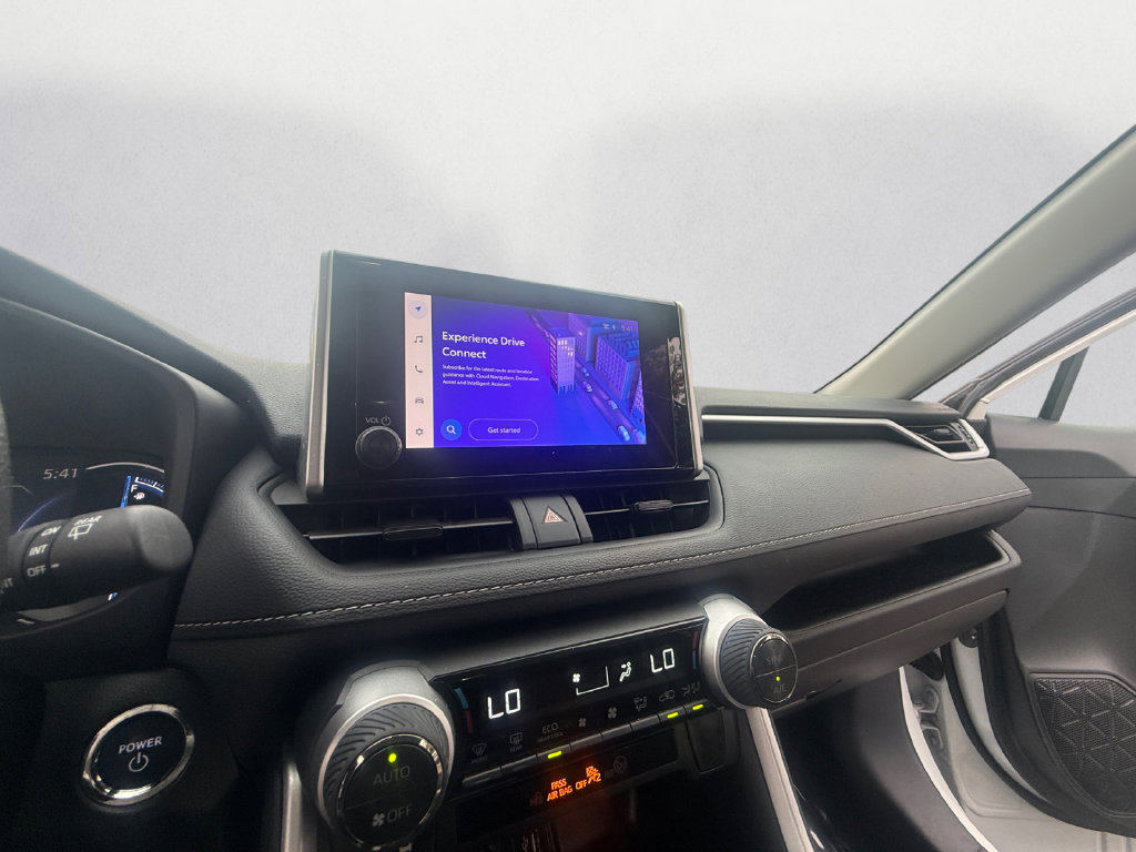Used 2025 Toyota RAV4 XLE AWD/4WD image 17