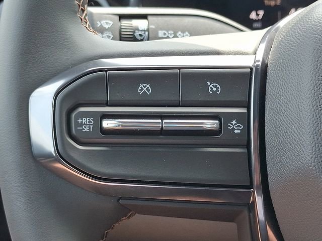 New 2025 GMC Canyon AT4 w/ Nightfall Edition image 11