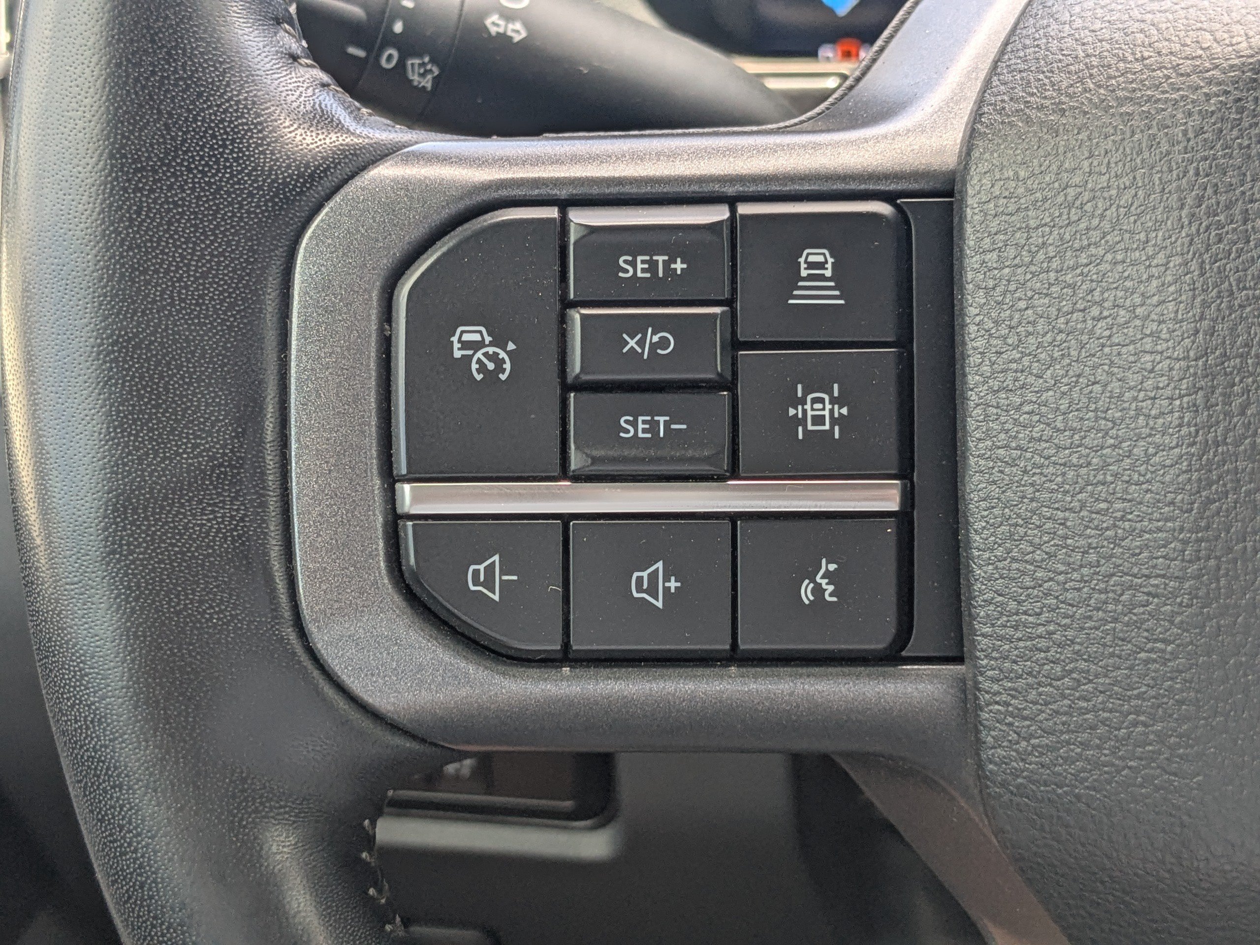 Used 2024 Ford F250 Lariat w/ Lariat Ultimate Package AWD/4WD image 33