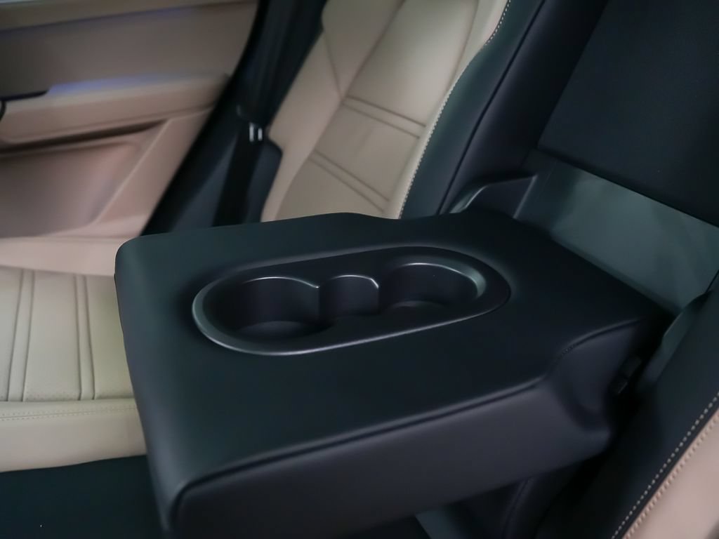 New 2026 Porsche Cayenne Coupe AWD/4WD image 18