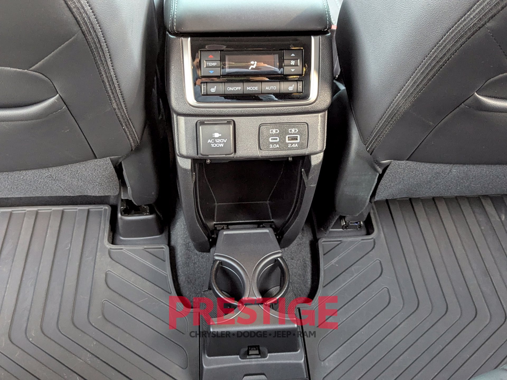 Used 2025 Subaru Ascent Touring w/ Popular Package #2 AWD/4WD image 32