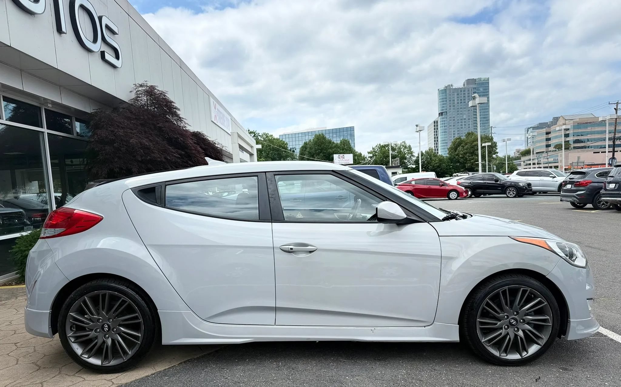 Used 2013 Hyundai Veloster RE:MIX Edition FWD image 8