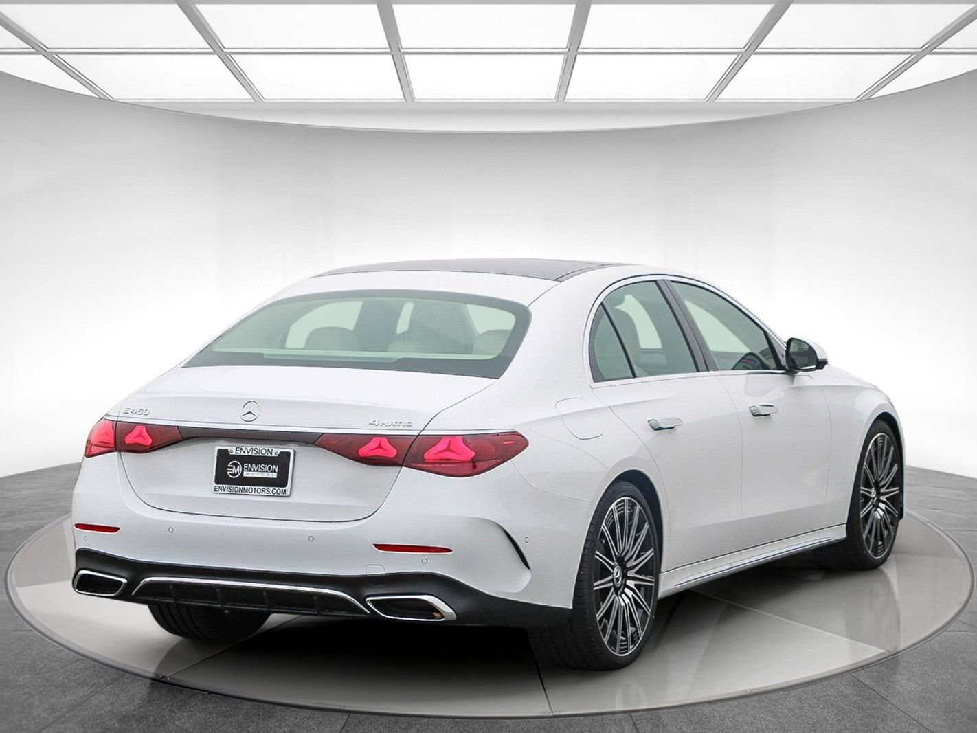 New 2026 Mercedes-Benz E 450 4MATIC Sedan image 4