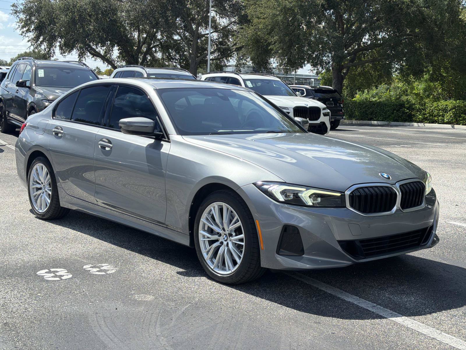 Certified 2023 BMW 330i Sedan RWD image 2