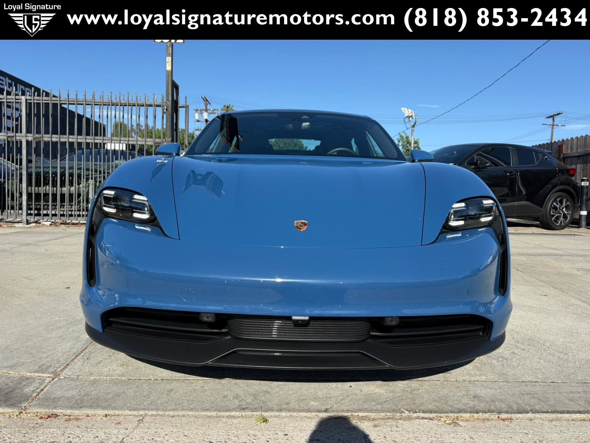 Used 2022 Porsche Taycan RWD image 2