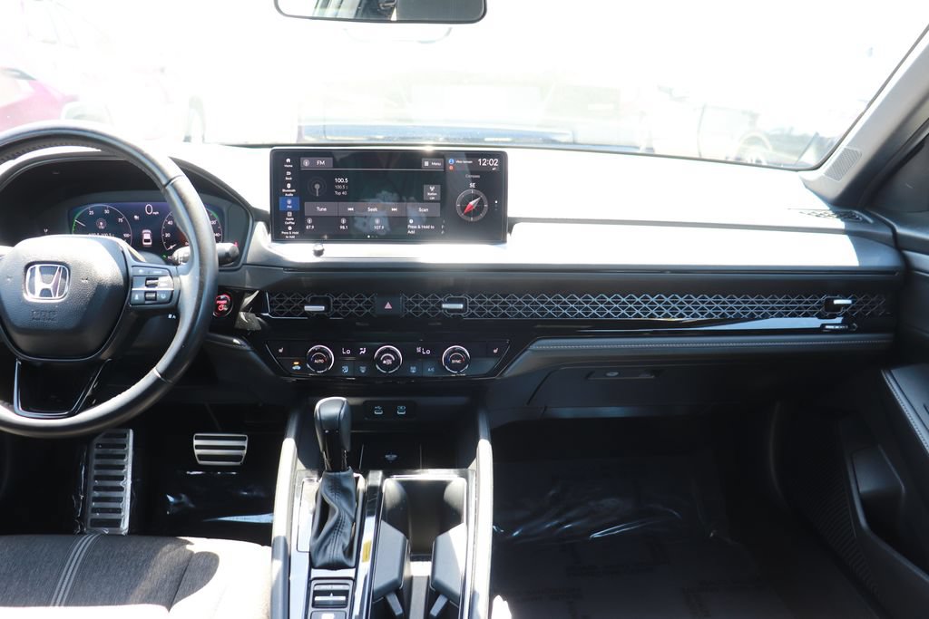 Used 2025 Honda Accord Sport image 15