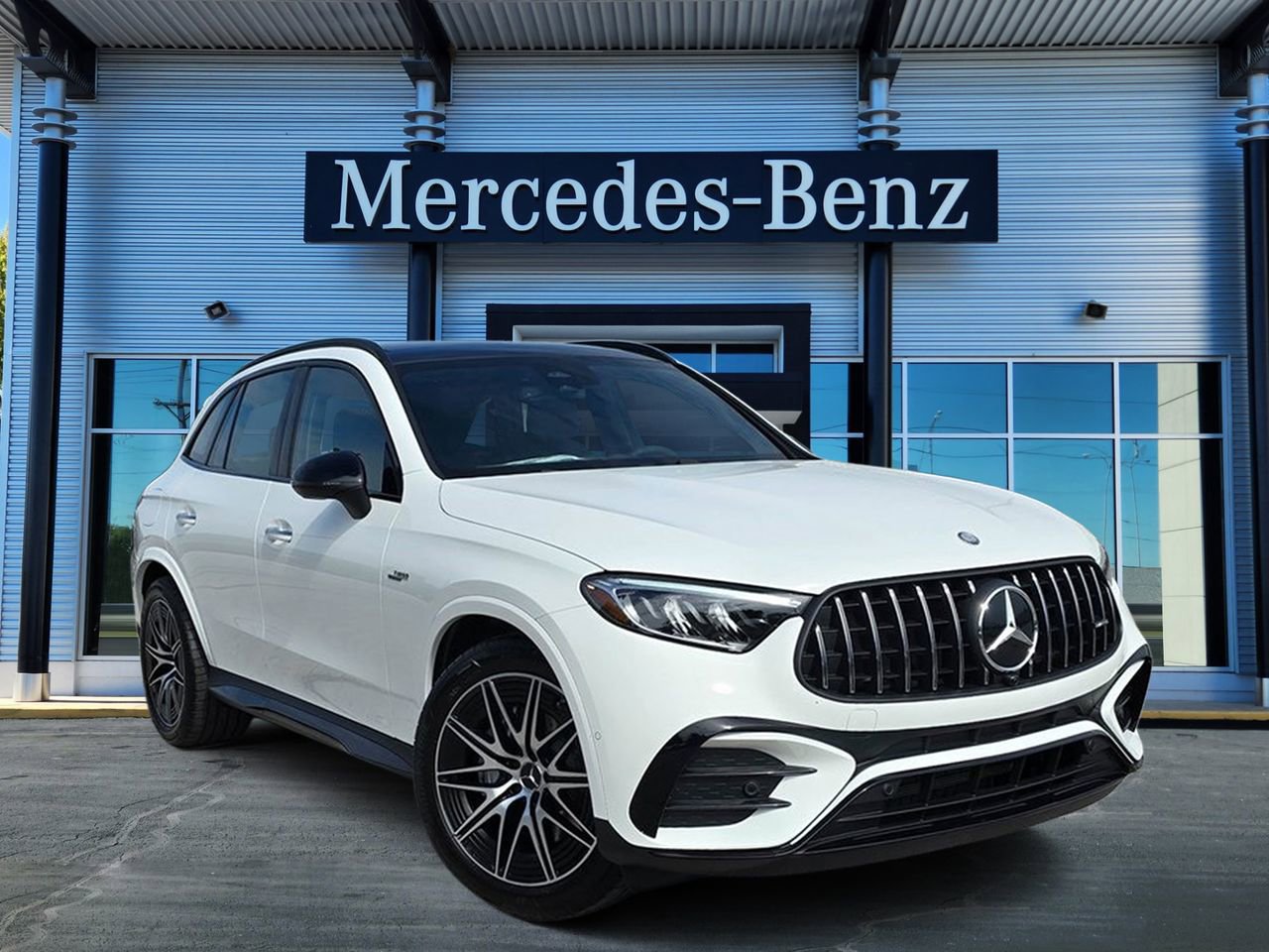 New 2026 Mercedes-Benz GLC 43 AMG 4MATIC image 1