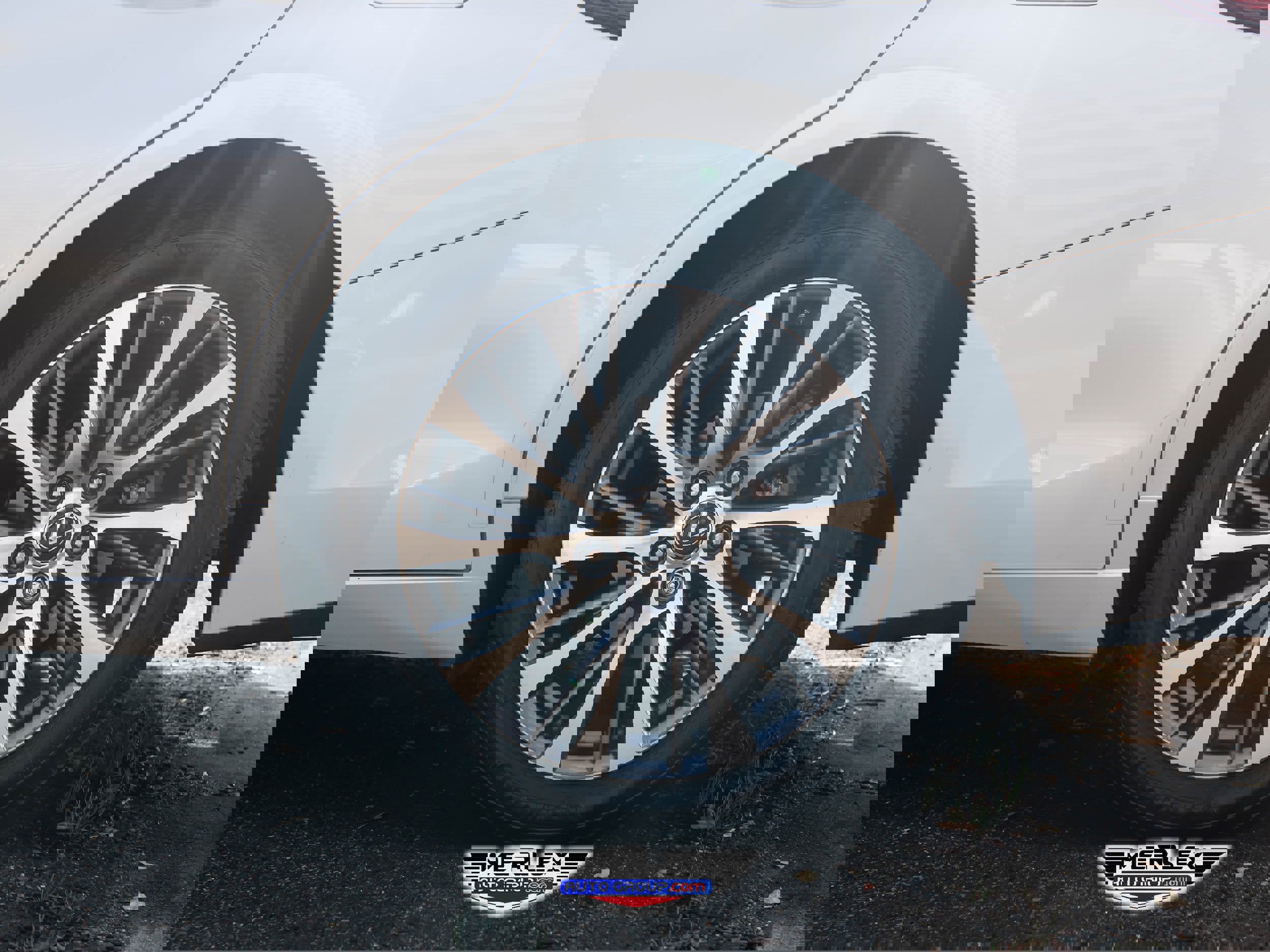 Used 2019 Lexus ES 350 Premium w/ Premium Package image 12