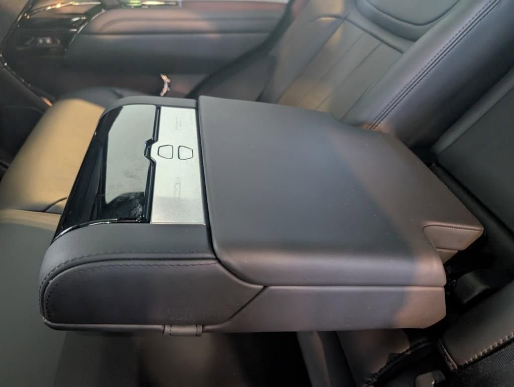 Used 2025 Land Rover Range Rover Sport Dynamic SE image 25