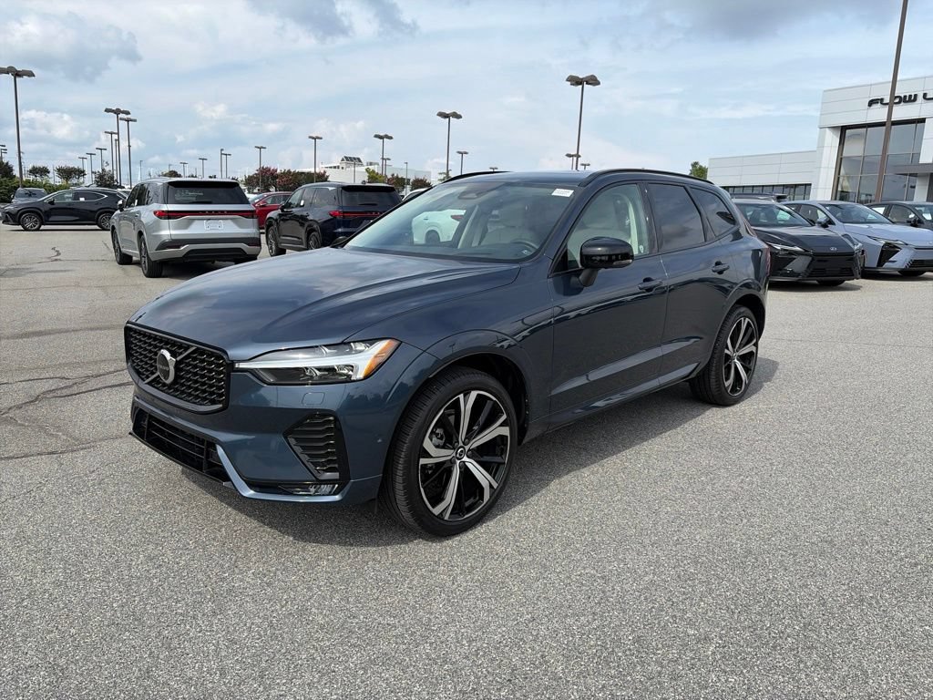 Used 2025 Volvo XC60 B5 Ultra w/ Climate Package
