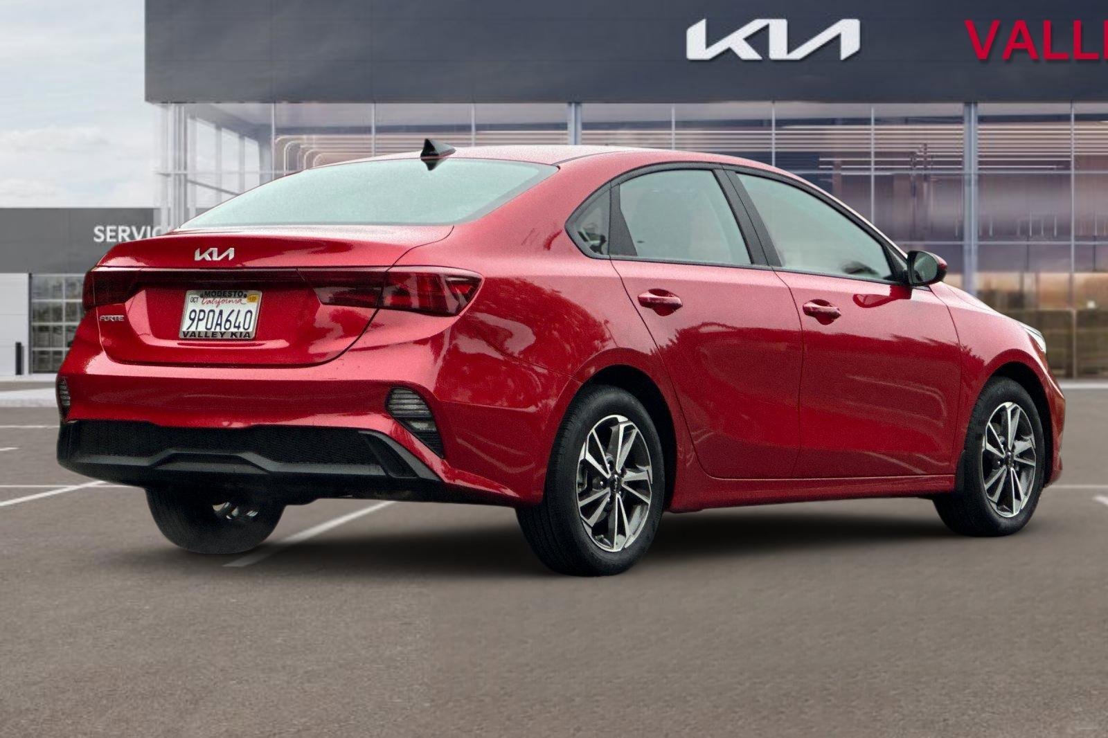 Used 2024 Kia Forte LXS image 4