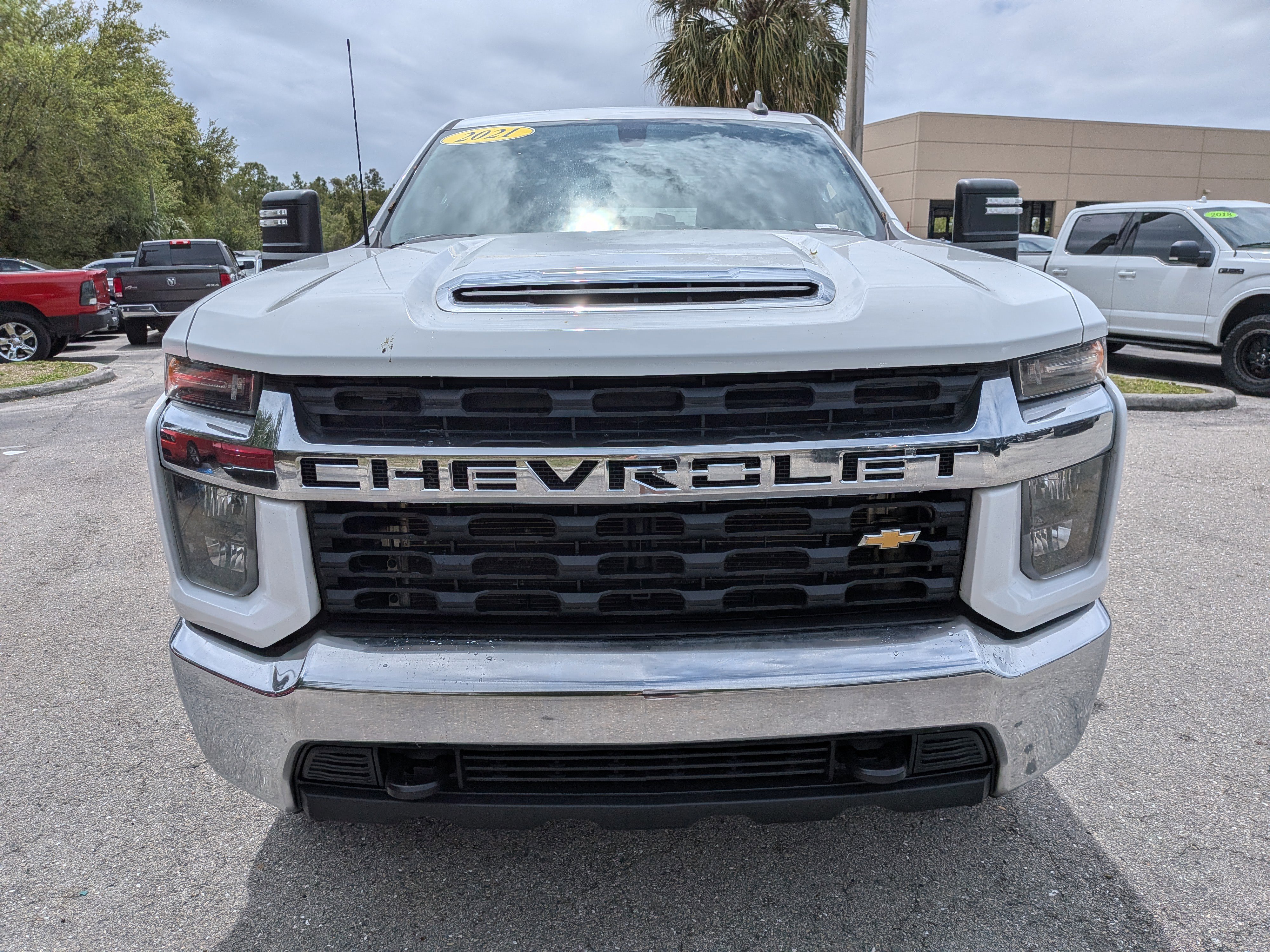Used 2021 Chevrolet Silverado 2500 LT w/ Fleet Comfort Package image 9