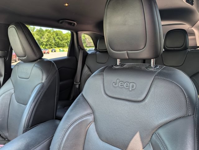 Used 2020 Jeep Cherokee High Altitude AWD/4WD image 12
