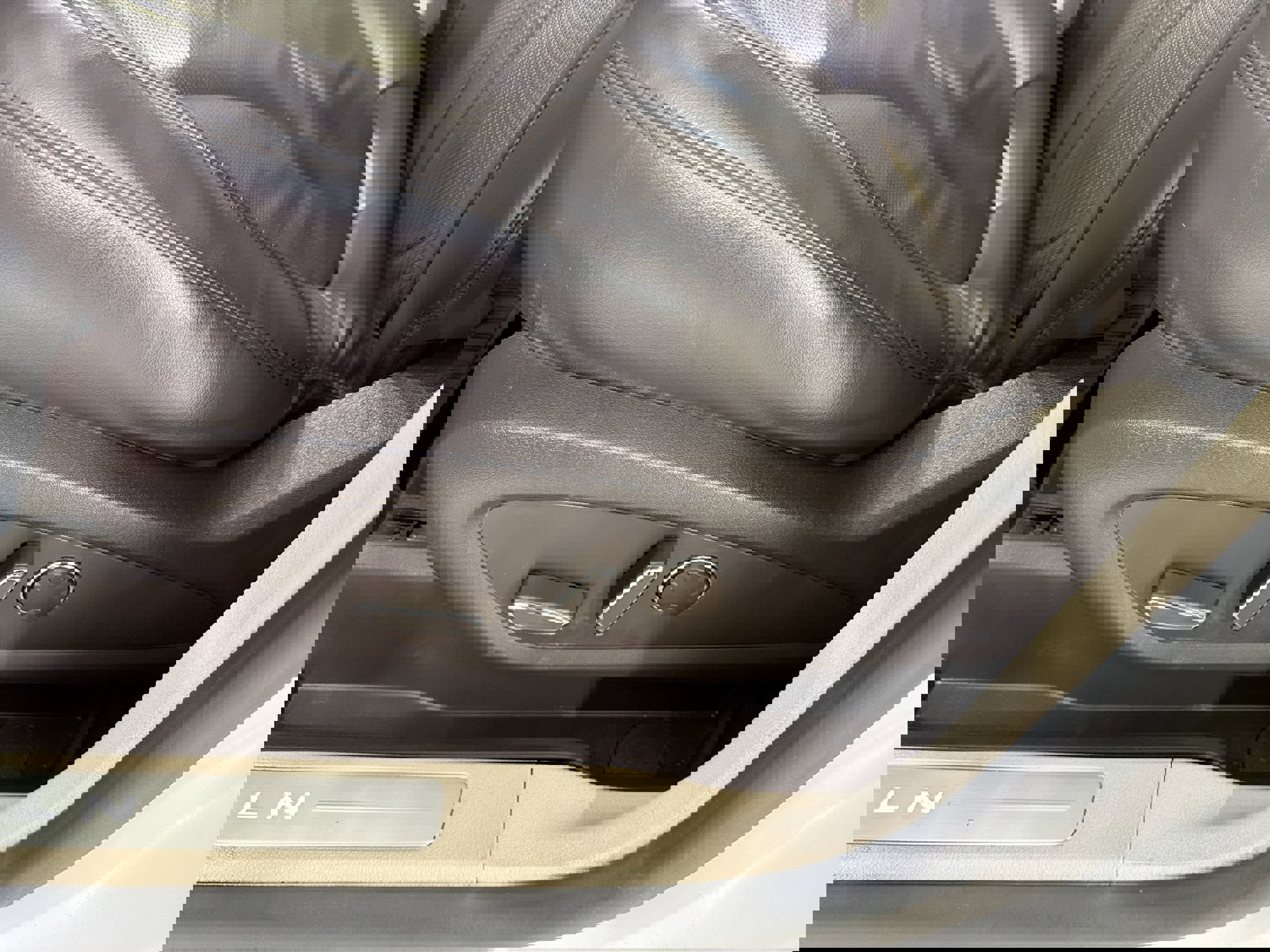 Used 2019 Lincoln MKC Reserve w/ MKC Climate Package image 11