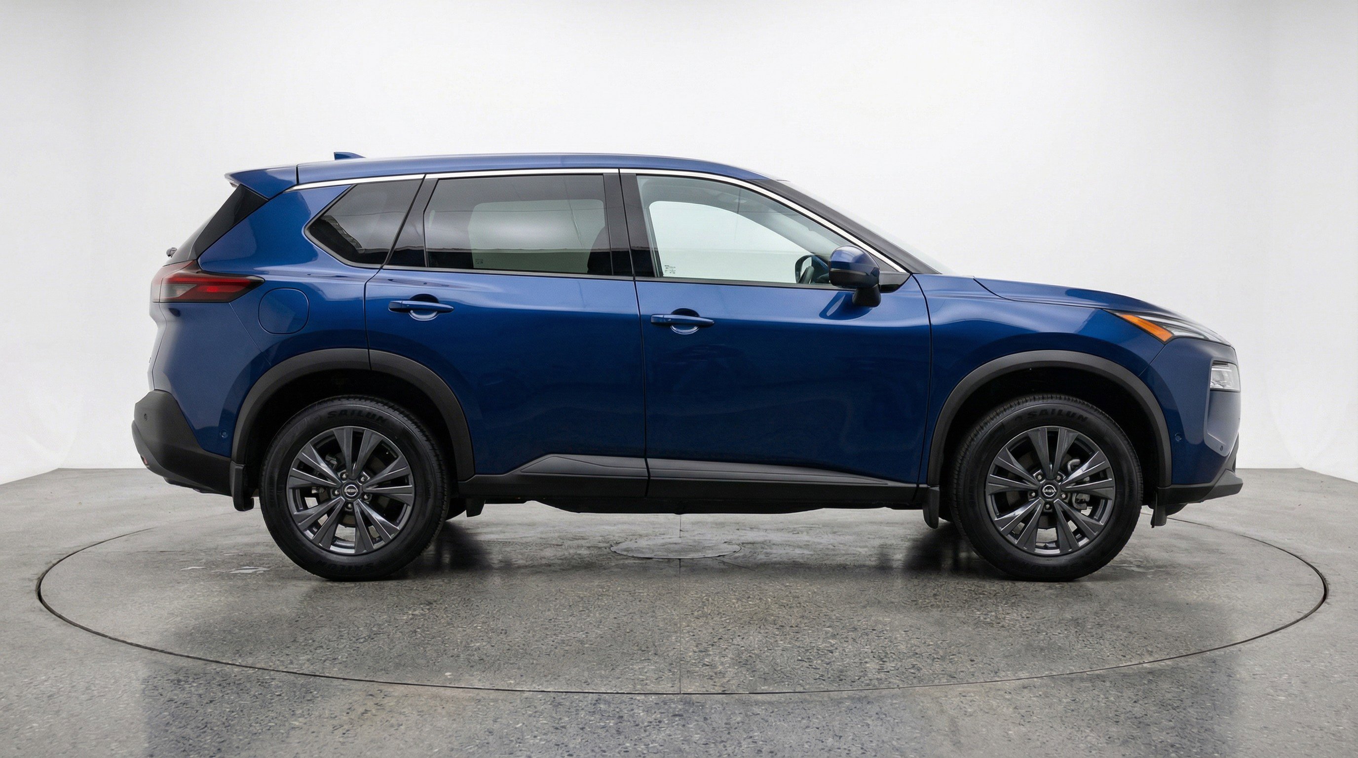 Used 2025 Nissan Rogue SV FWD image 11