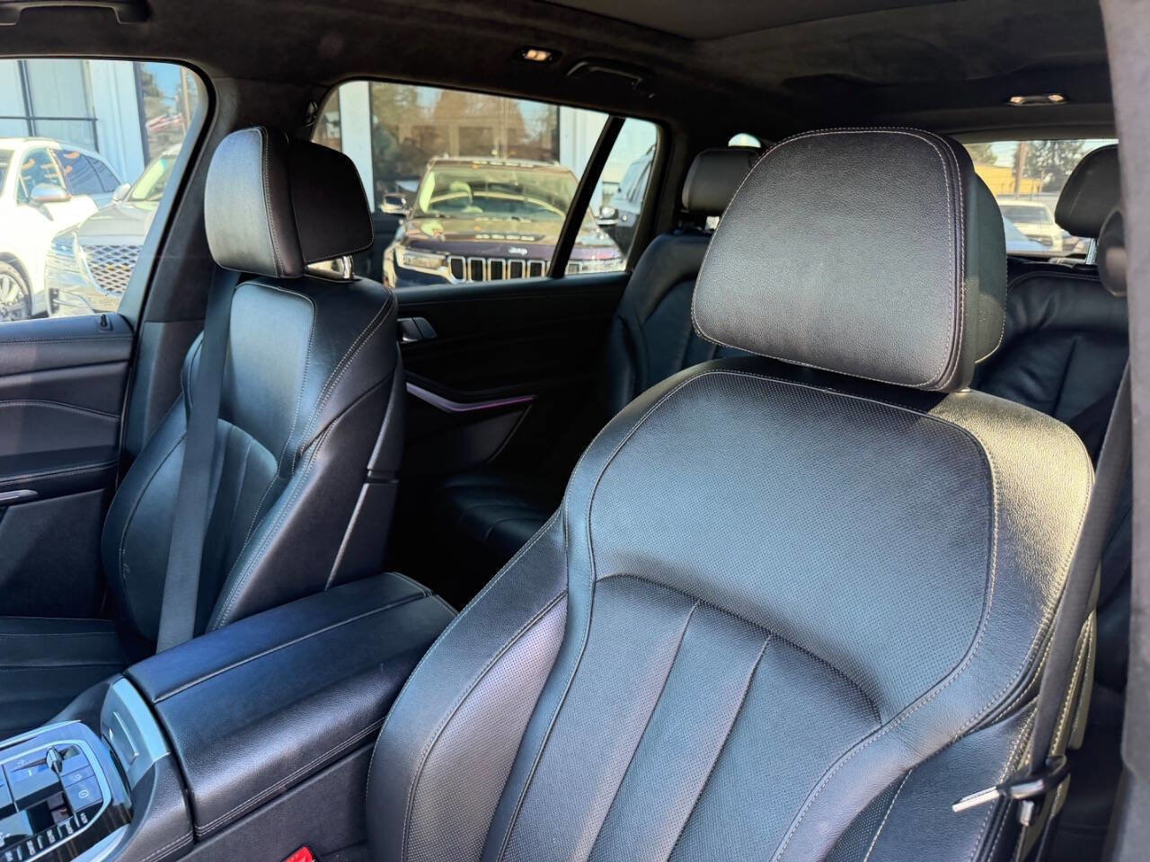 Used 2021 BMW X7 xDrive40i w/ M Sport Package image 45