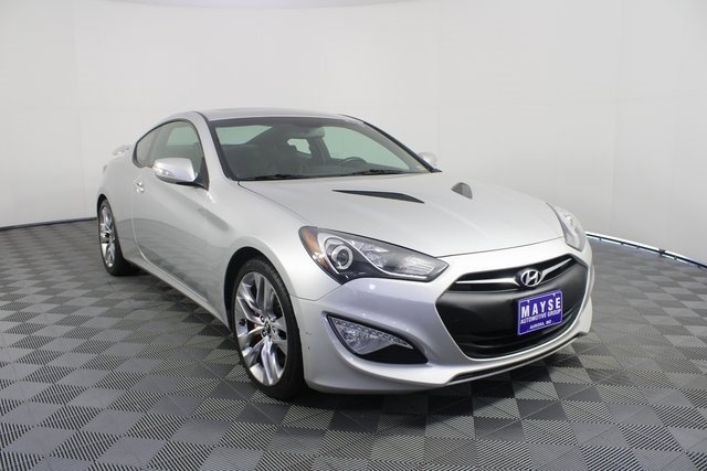 Used 2013 Hyundai Genesis 3.8 image 24