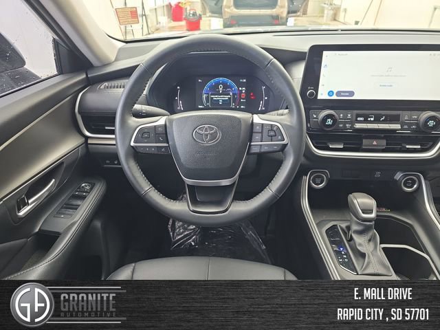 Used 2024 Toyota Grand Highlander XLE image 13
