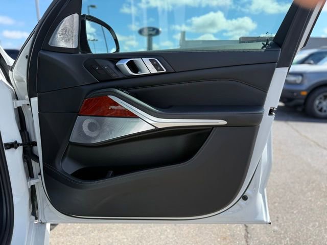 Used 2024 BMW ALPINA XB7 image 19