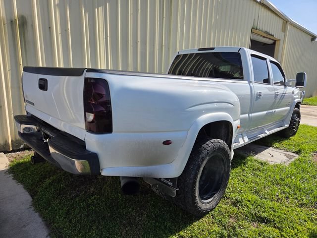 Used 2006 Chevrolet Silverado 3500 LT w/ Onstar Plus Package AWD/4WD image 5