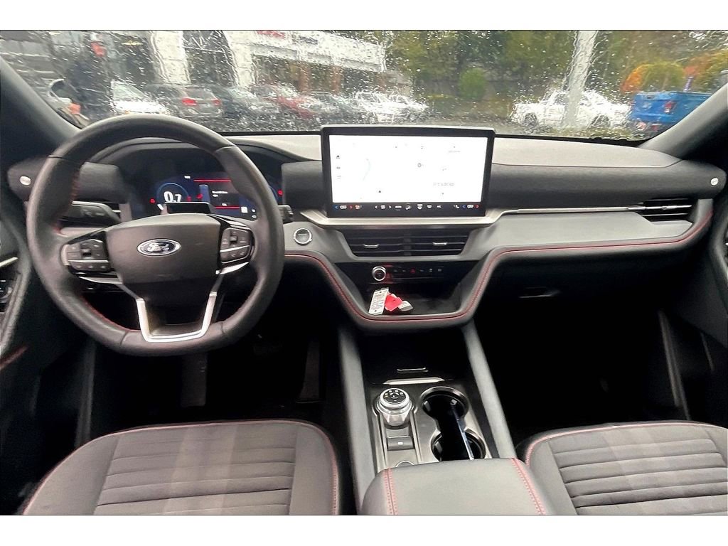 Used 2025 Ford Explorer ST-Line image 15