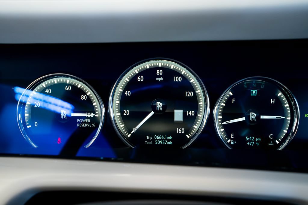 Used 2019 Rolls-Royce Phantom Sedan RWD image 36