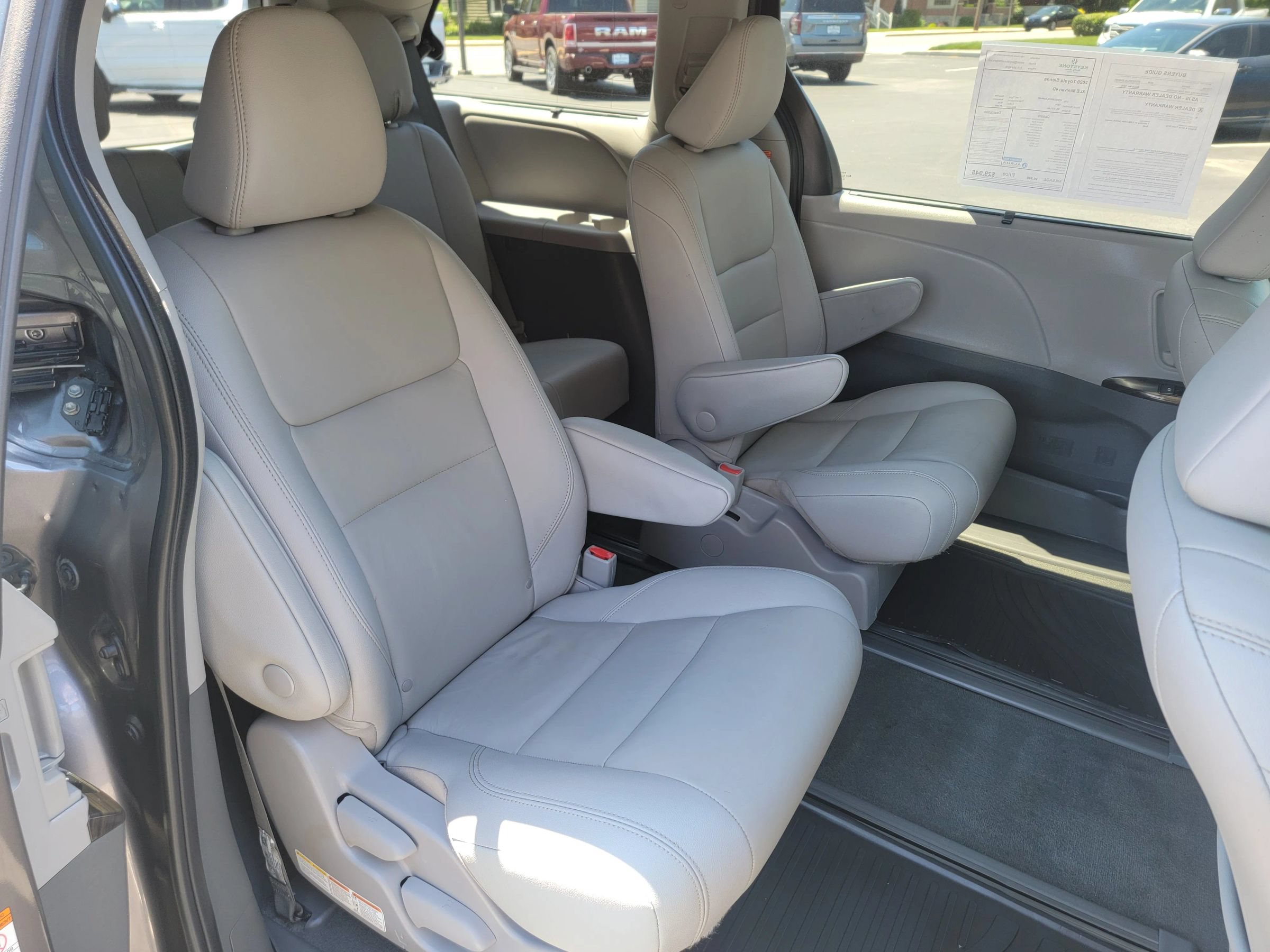 Used 2020 Toyota Sienna XLE AWD/4WD image 15