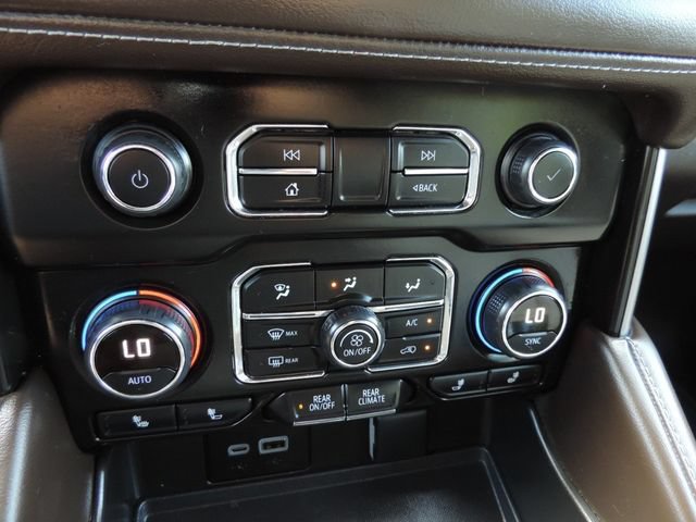 Used 2024 Chevrolet Tahoe Z71 w/ Luxury Package AWD/4WD image 28