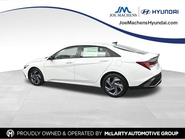 Certified 2025 Hyundai Elantra SEL FWD image 7