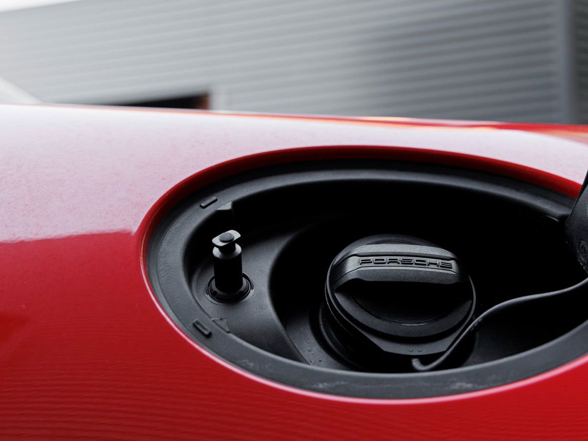Certified 2024 Porsche 911 GT3 RWD image 32