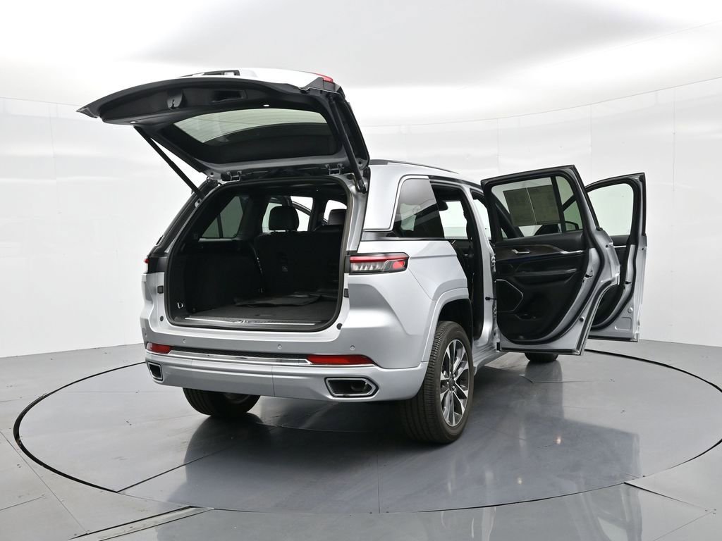 Used 2023 Jeep Grand Cherokee Overland image 34