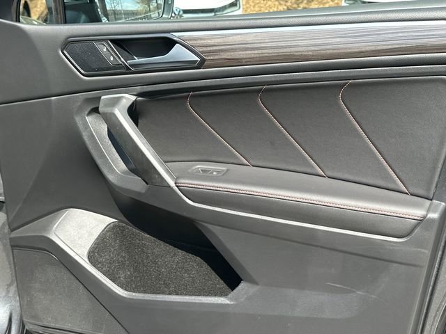 Used 2024 Volkswagen Tiguan Wolfsburg Edition image 30