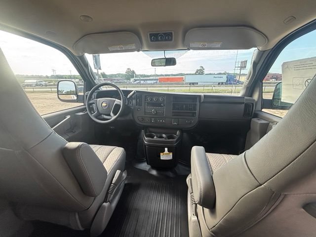 New 2026 Chevrolet Express 3500 LS w/ Chrome Appearance Package RWD image 12