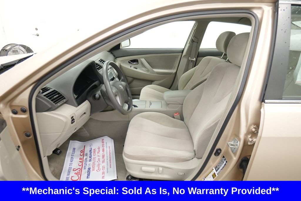 Used 2010 Toyota Camry LE FWD image 14