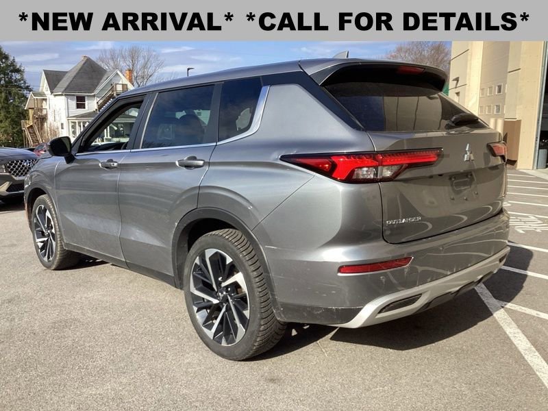 Used 2022 Mitsubishi Outlander SE image 5