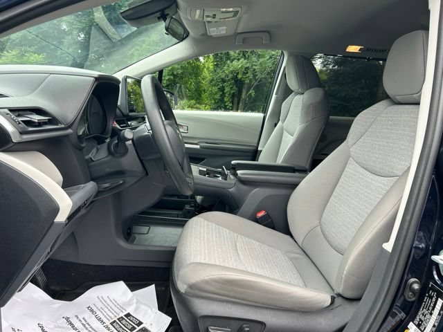 Certified 2023 Toyota Sienna LE FWD image 16