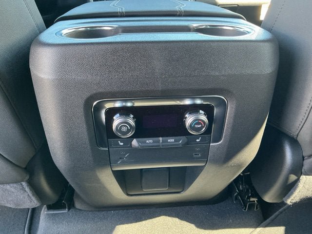 New 2027 GMC Yukon Elevation w/ Elevation Premium Package AWD/4WD image 15