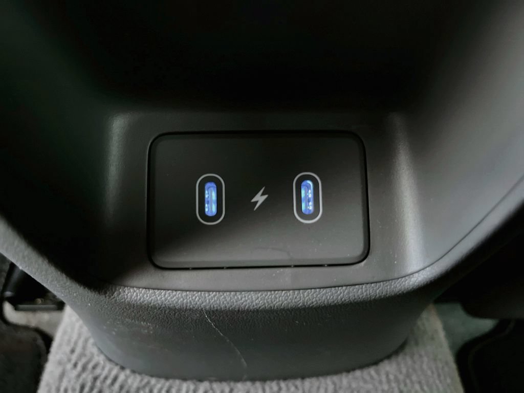 Used 2024 Hyundai Elantra SEL FWD image 25