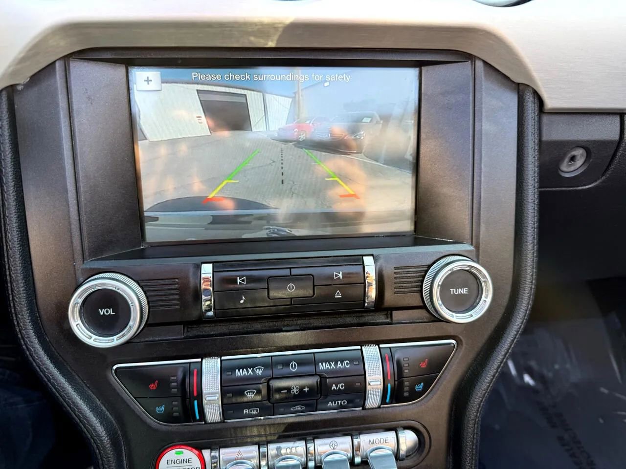 Used 2016 Ford Mustang Premium image 3
