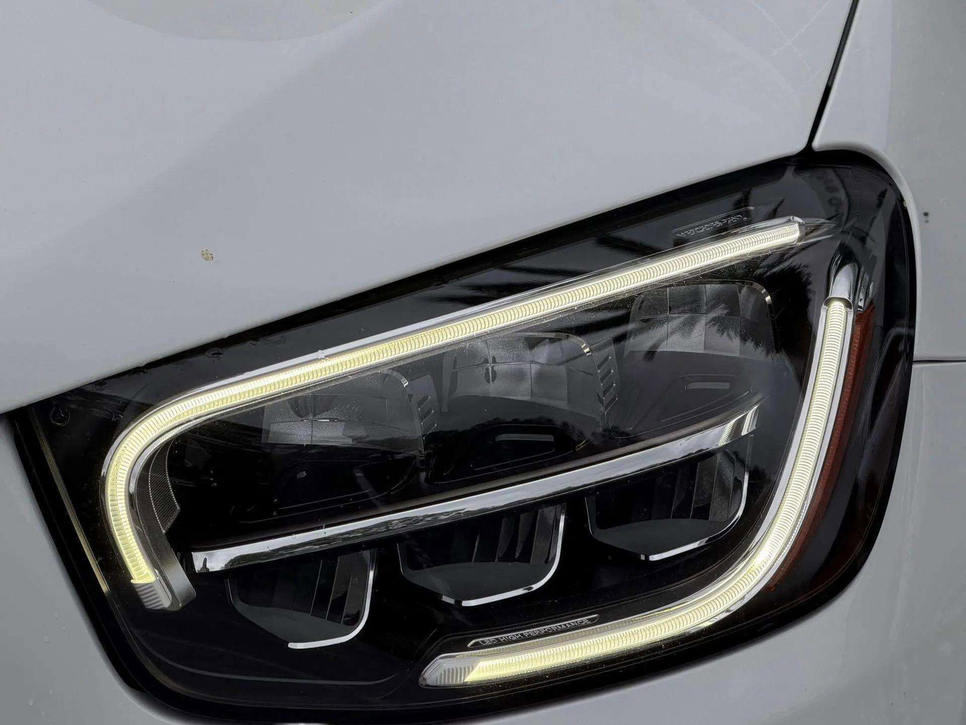 Used 2022 Mercedes-Benz GLC 300 image 10