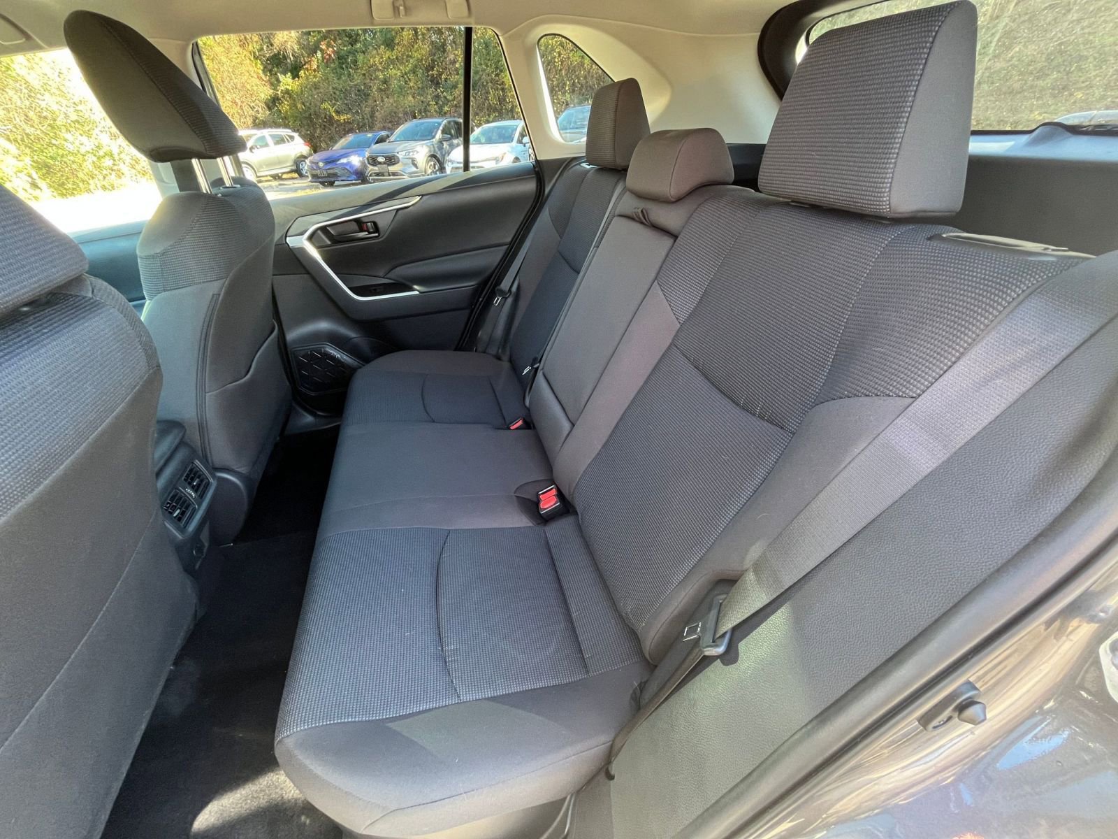 Used 2025 Toyota RAV4 LE image 32