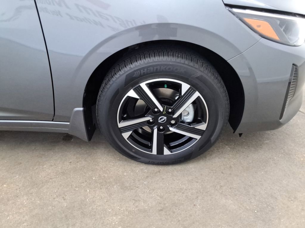 Used 2025 Nissan Sentra SV image 22