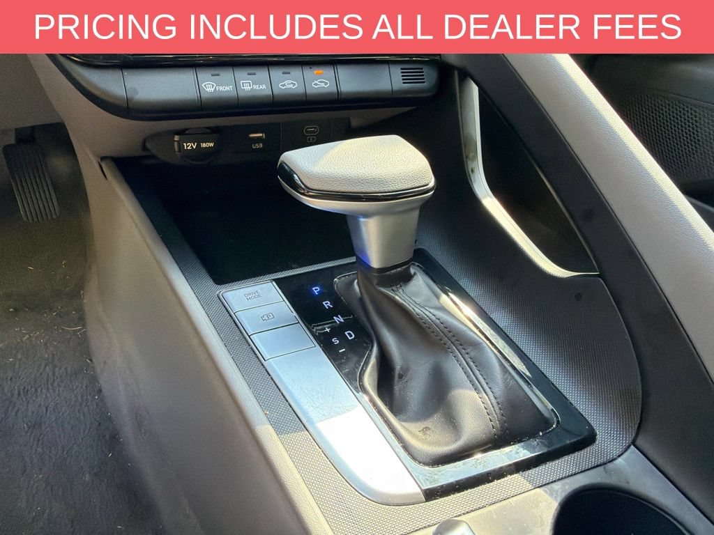 Used 2024 Hyundai Elantra SEL FWD image 14