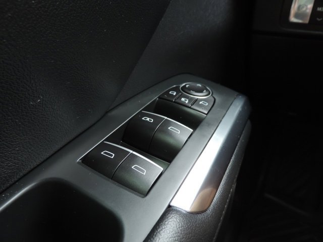 Used 2025 Chevrolet Traverse High Country FWD image 29