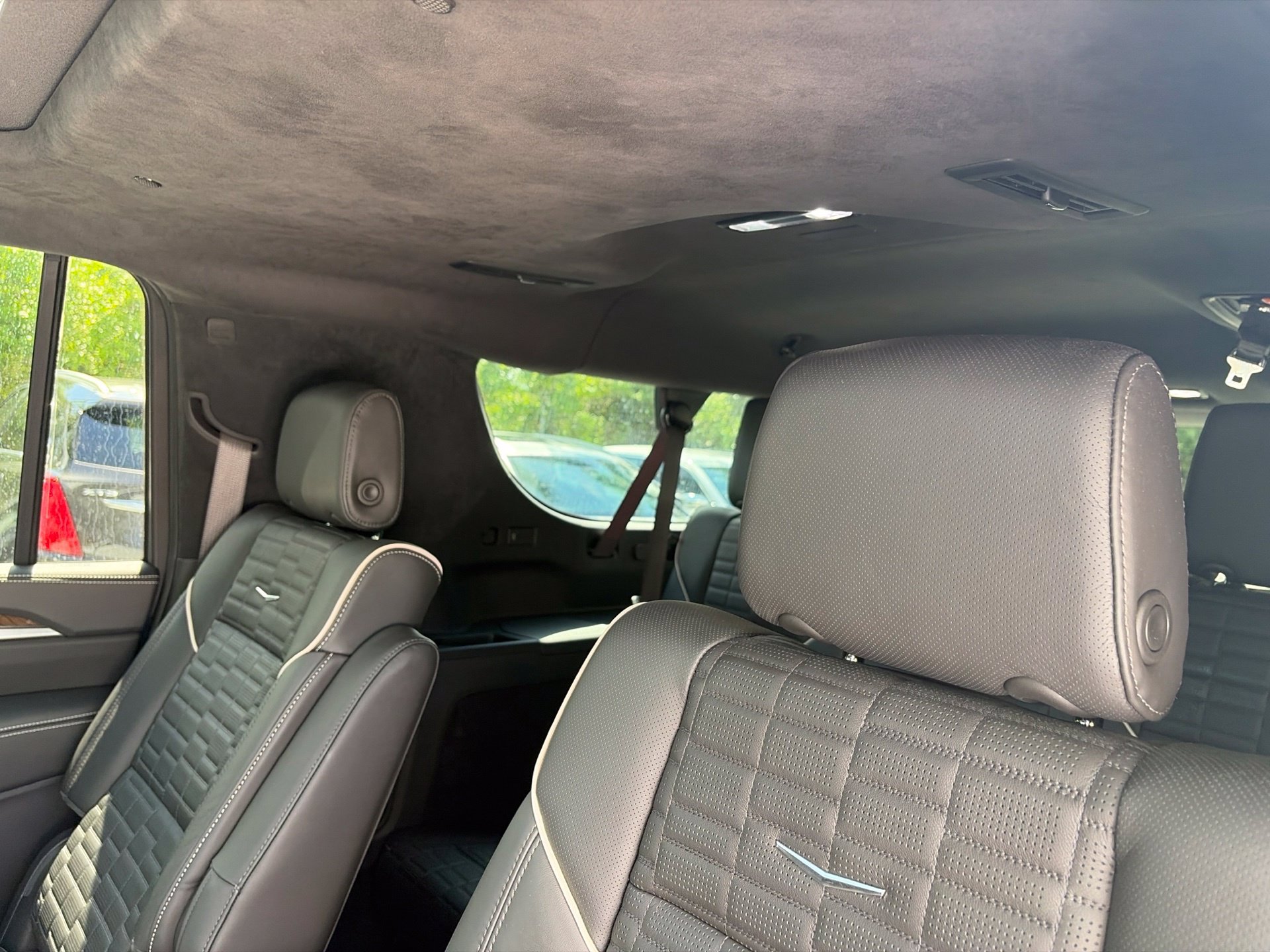 Used 2026 Cadillac Escalade ESV Platinum Sport w/ LPO, Floor Liner Package AWD/4WD image 10